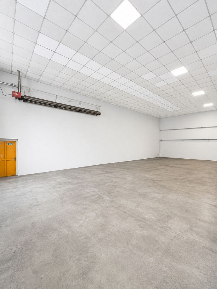 Pronájem skladovacích prostor 140 m² – fotografie 2