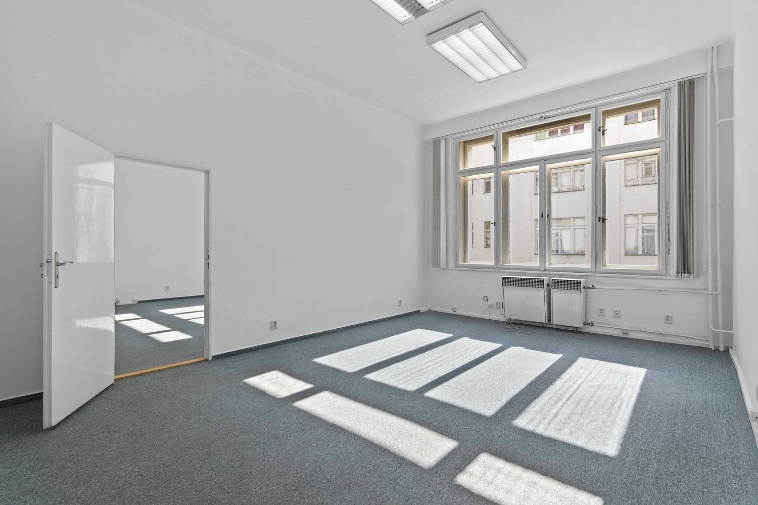 Pronájem kanceláře 56 m² — photo 4