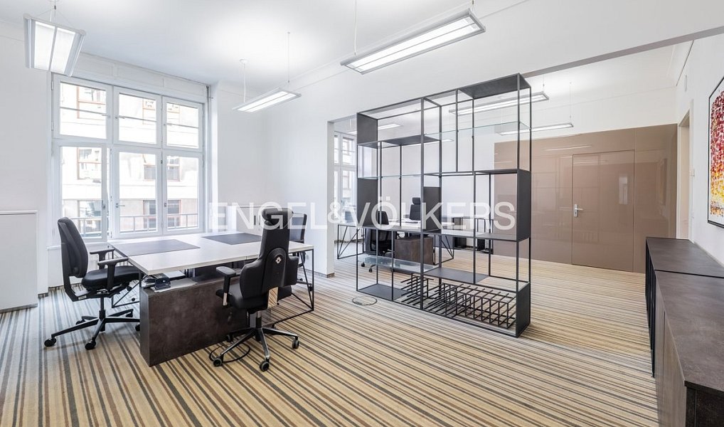 Pronájem kanceláře 282 m², Praha – náhled fotky 4
