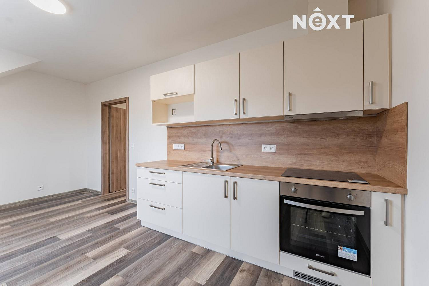Prodej bytu 1+kk 33 m² — photo 2