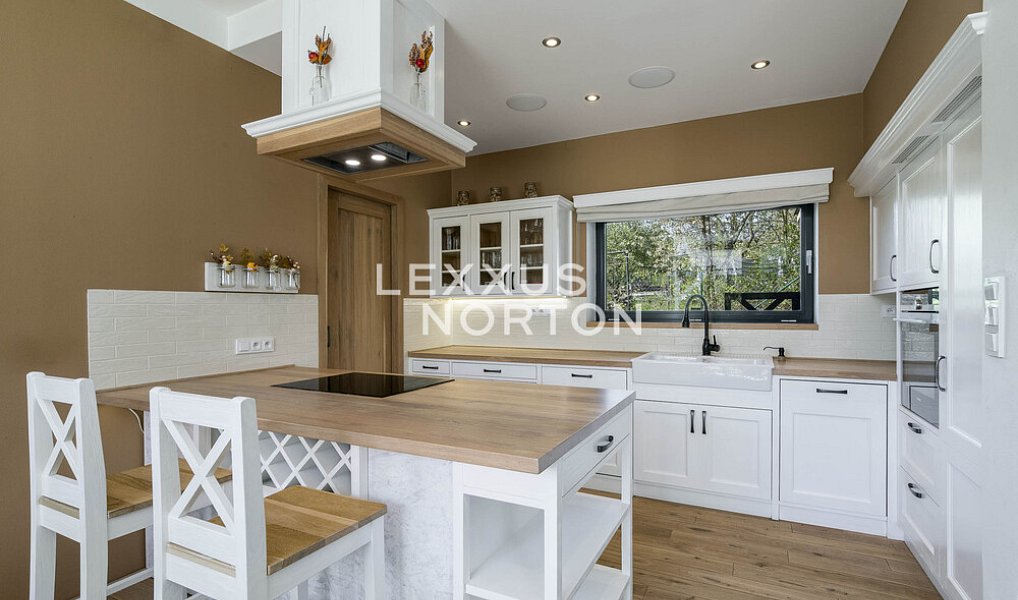 Prodej domu 199 m² s pozemkem 599 m², Ohrobec – náhled fotky 3
