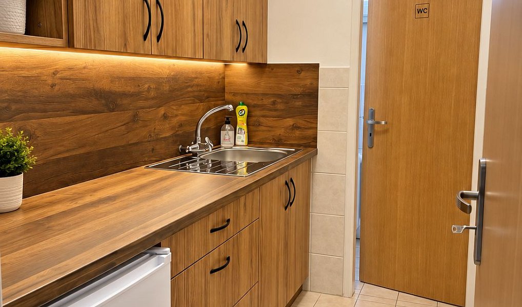 Pronájem kanceláře 75 m², Kolín – náhled fotky 11