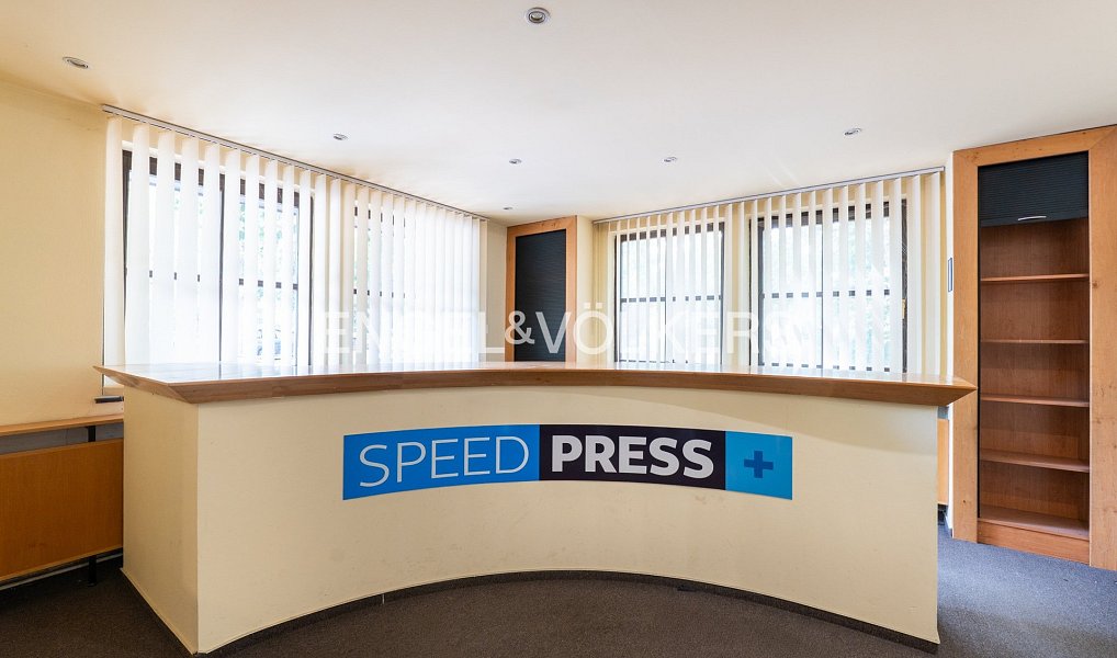 Pronájem kanceláře 849 m², Praha – náhled fotky 2