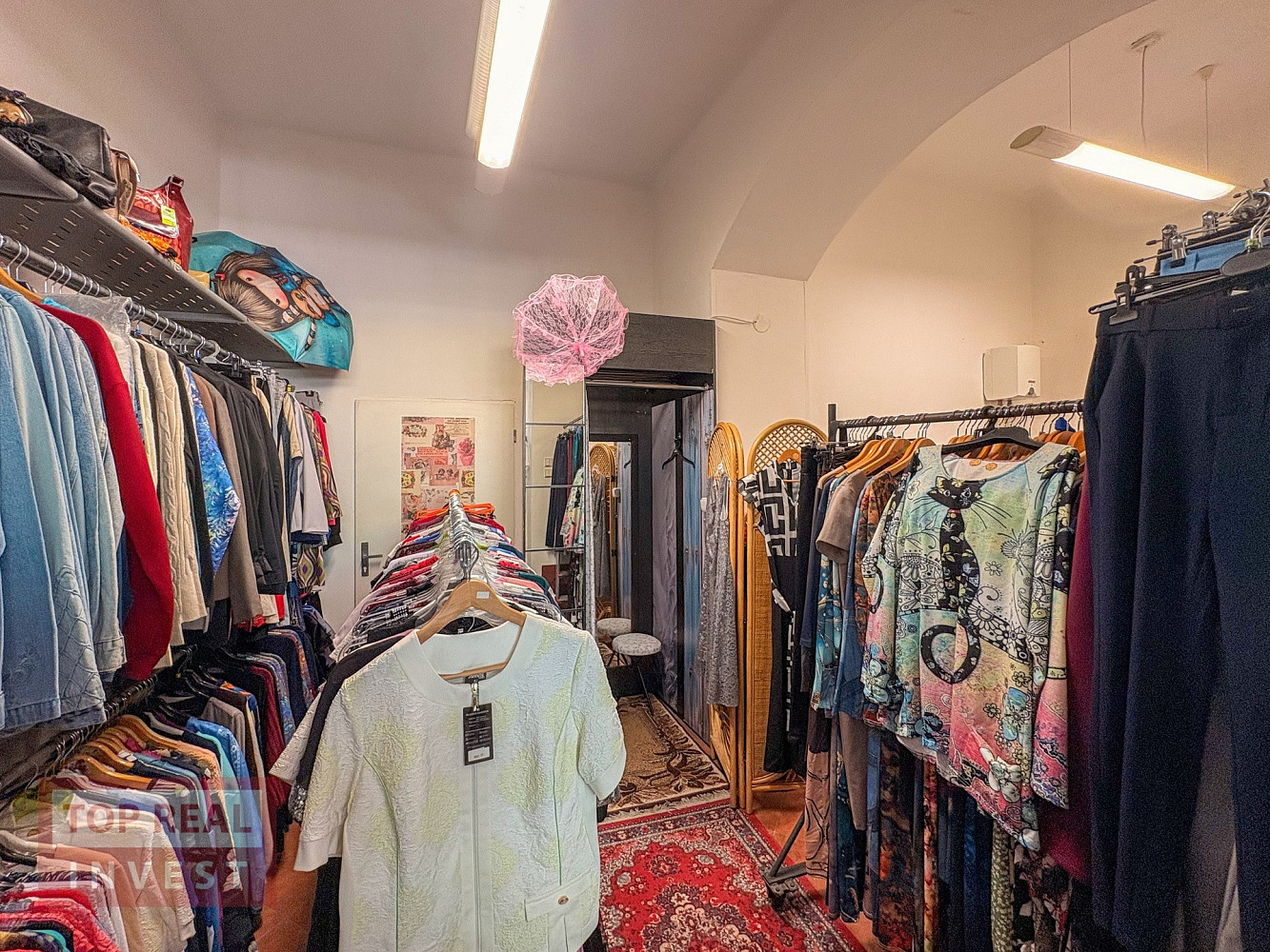 Pronájem obchodních prostor 59 m² – pohled 5