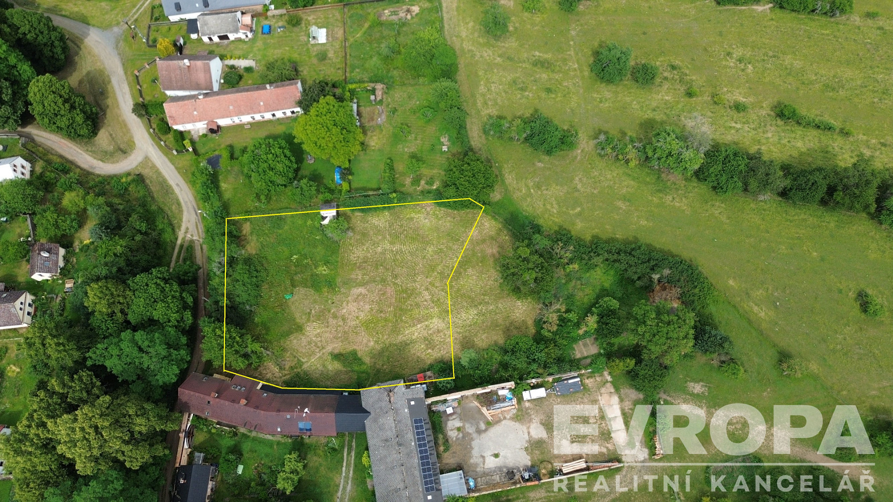 Prodej stavebního pozemku 2 093 m² – fotografie 3