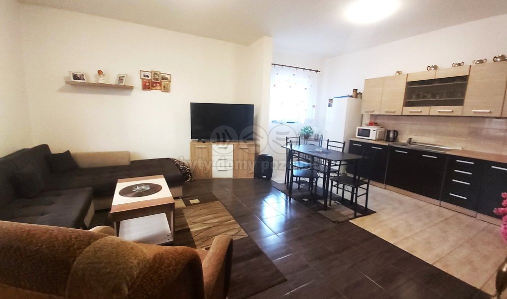 Prodej domu 150 m² s pozemkem 884 m², Kounov – náhled fotky 22