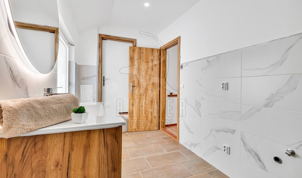 Prodej bytu 5+kk 104 m², Kněžmost – náhled fotky 10