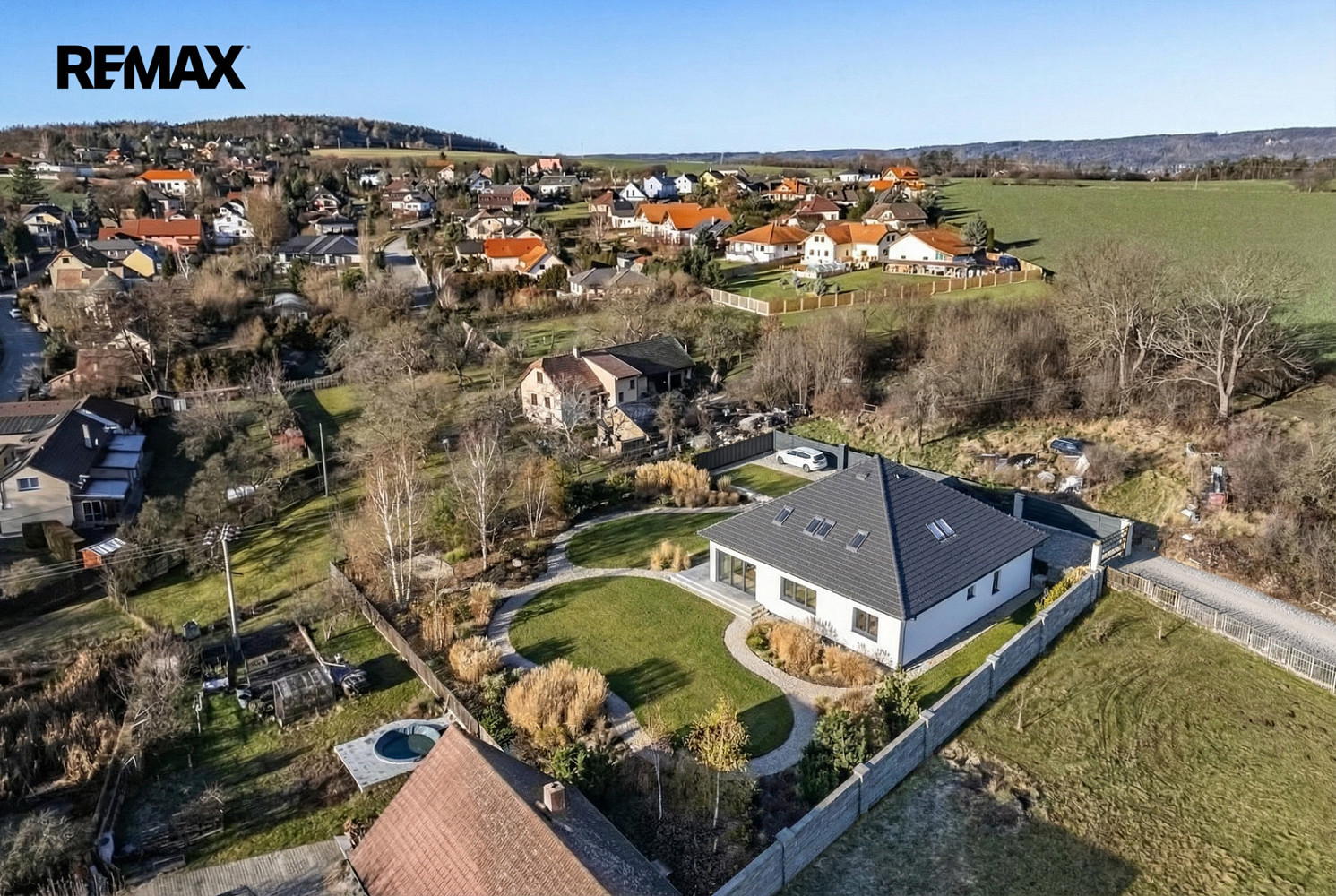 Prodej stavebního pozemku 2 230 m²