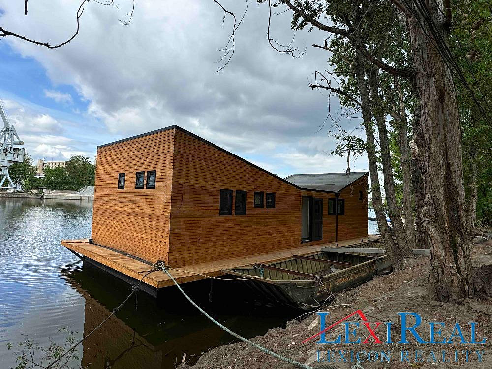 Hausbót 4kk - 96m2 s terasou 30m2 a kotevním místem praha — photo 4