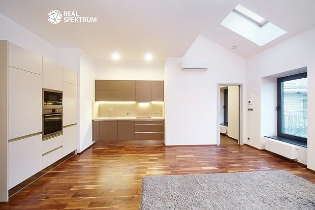 Pronájem bytu 2+kk 69 m²