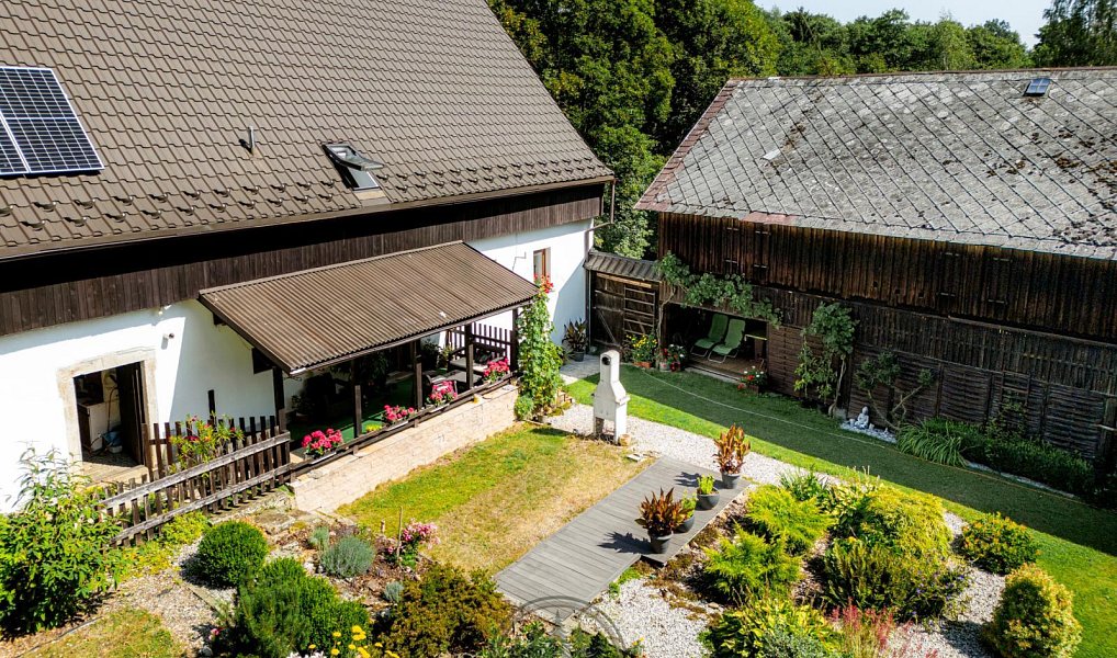 Prodej chaty/chalupy 300 m² s pozemkem 3 679 m², Luby – náhled fotky 2