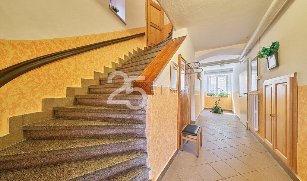 Prodej domu 199 m² s pozemkem 215 m², Úpice – náhled fotky 20