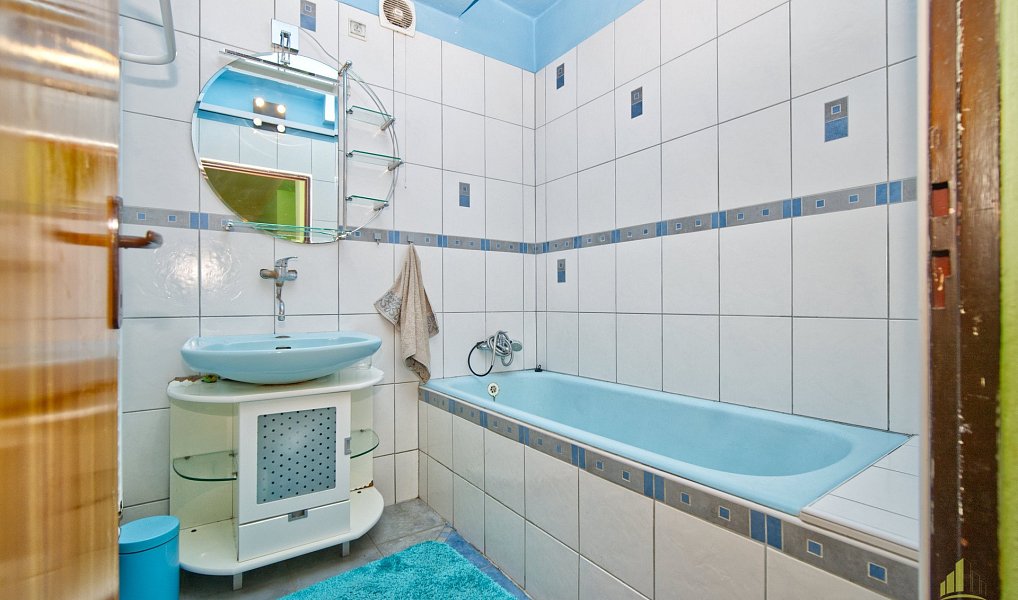 Prodej domu 250 m² s pozemkem 176 m², Perná – náhled fotky 7