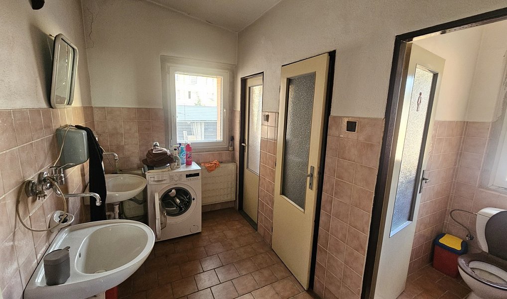 Prodej domu 310 m² s pozemkem 878 m², Jílové – náhled fotky 5