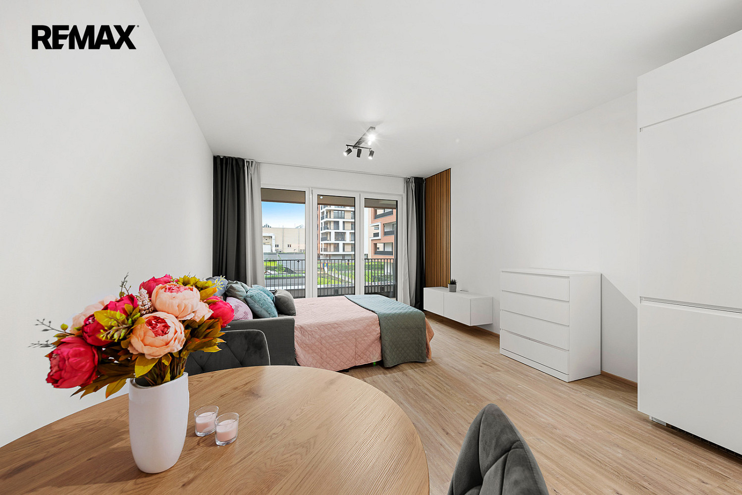 Pronájem bytu 1+kk 37 m²