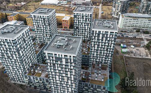 Prostorná dvojgaráž v projektu Garden Towers, Praha 3, Olšanská, Praha 3 - Žižkov
