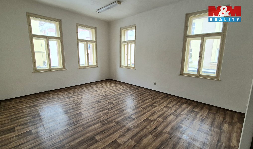 Pronájem kanceláře 41 m², Kladno – náhled fotky 2