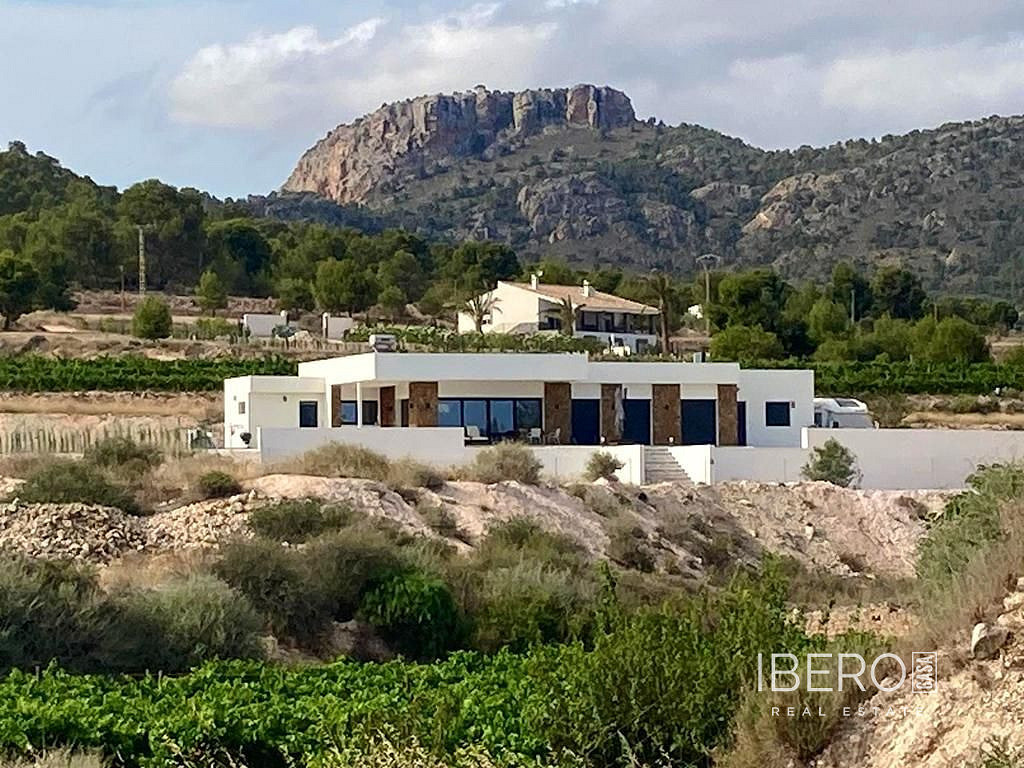 Prodej domu 227 m² s pozemkem 10 000 m² — photo 4