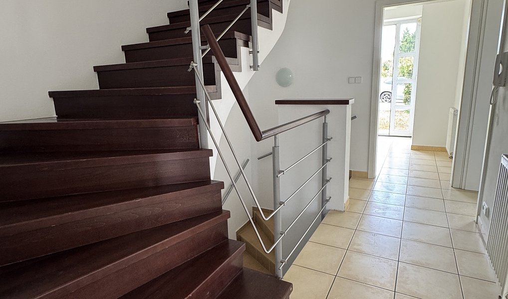 Pronájem domu 180 m² s pozemkem 288 m², Jesenice – náhled fotky 10