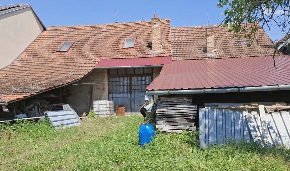 Prodej domu 350 m² s pozemkem 1 963 m², Ivaň – náhled fotky 34