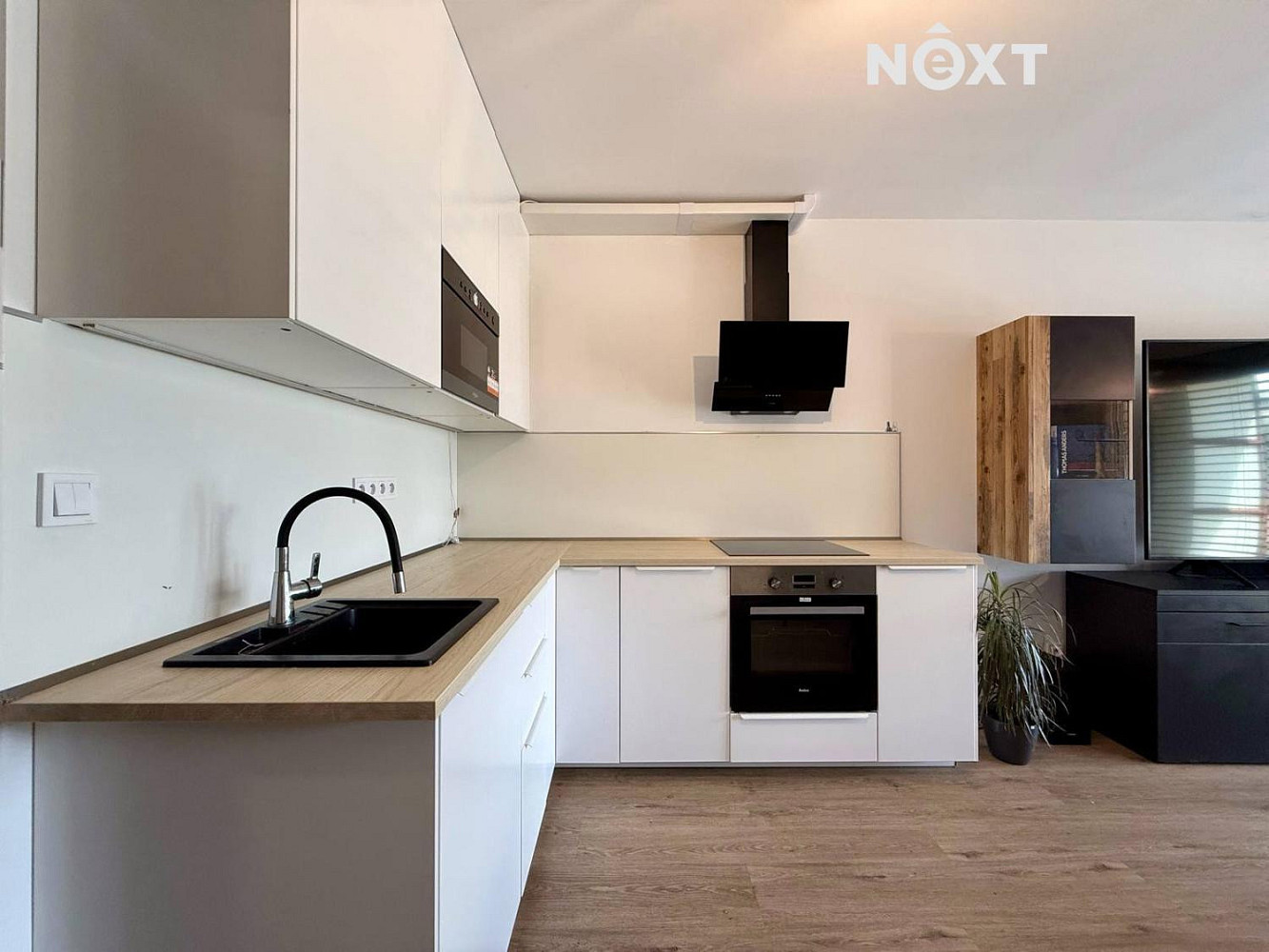 Pronájem bytu 1+kk 34 m² — photo 2