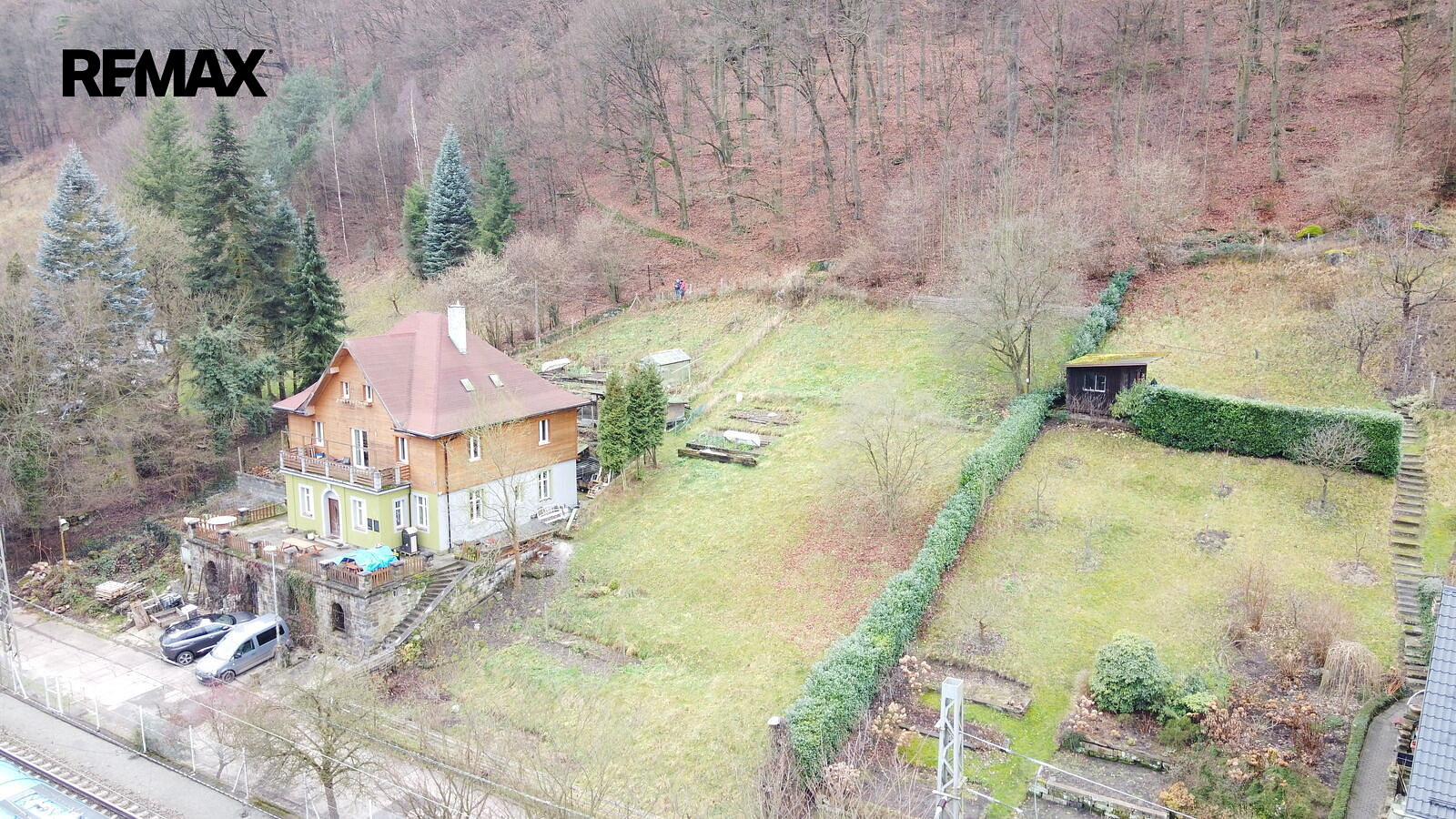 Prodej stavebního pozemku 1 057 m² – fotografie 2