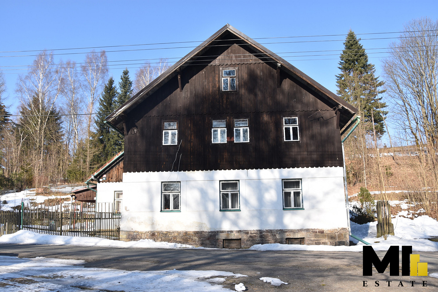 Prodej domu 378 m² s pozemkem 1 660 m²