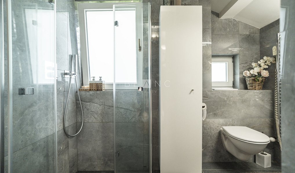 Prodej domu 161 m² s pozemkem 984 m², Praha – náhled fotky 12