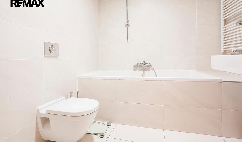 Prodej bytu 1+kk 38 m², Praha – náhled fotky 13
