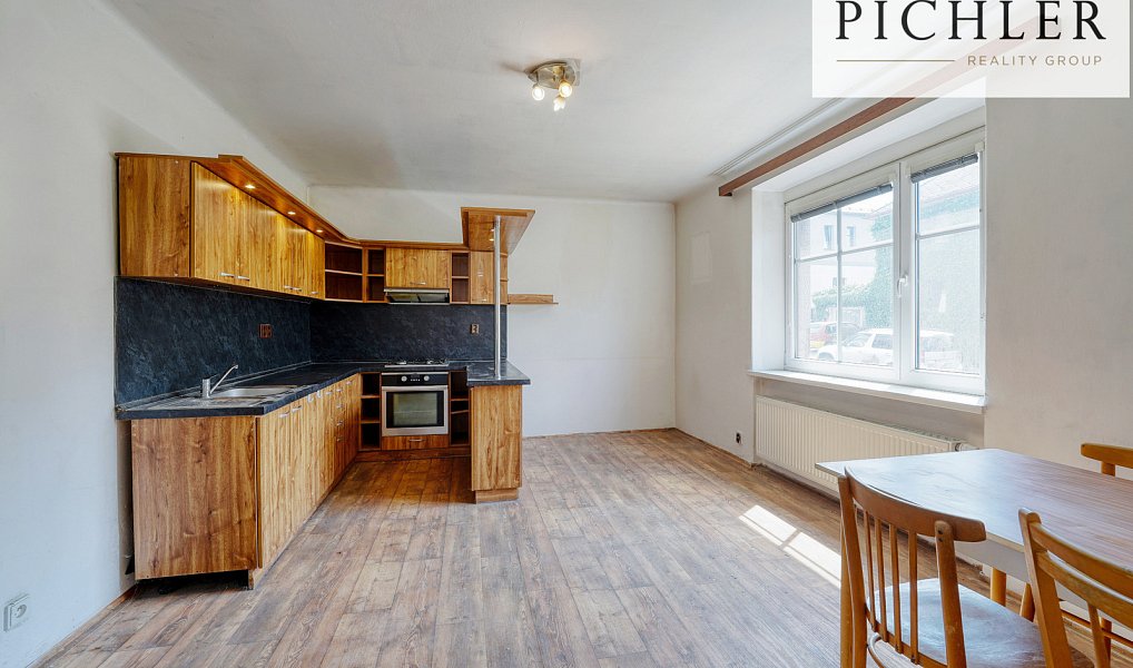 Prodej domu 325 m² s pozemkem 950 m², Klatovy – náhled fotky 2
