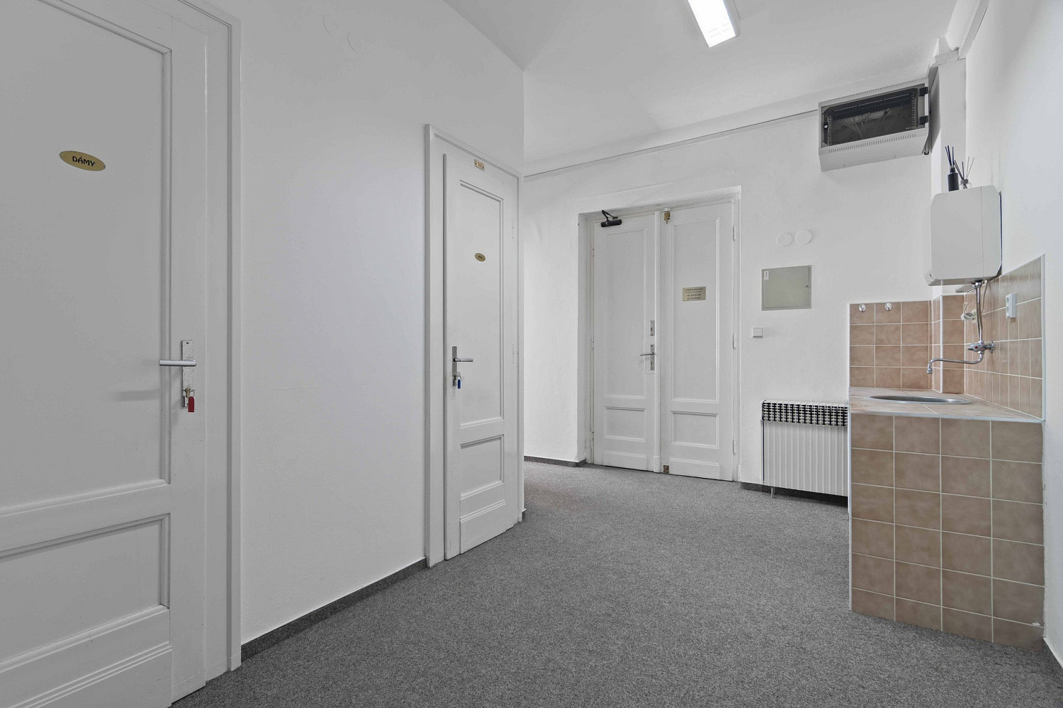 Pronájem kanceláře 31 m² — photo 4