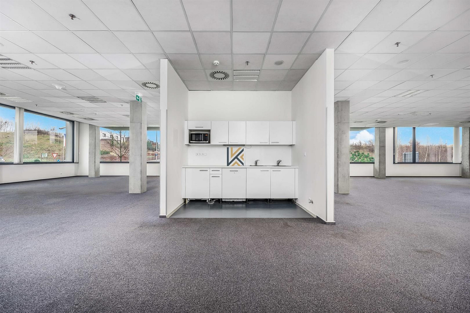 Pronájem kanceláře 5 270 m² – fotografie 4