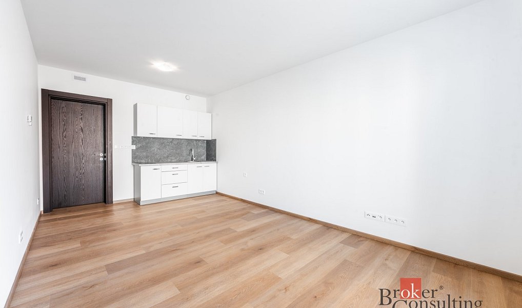Pronájem bytu 1+kk 31 m², Olomouc – náhled fotky 2