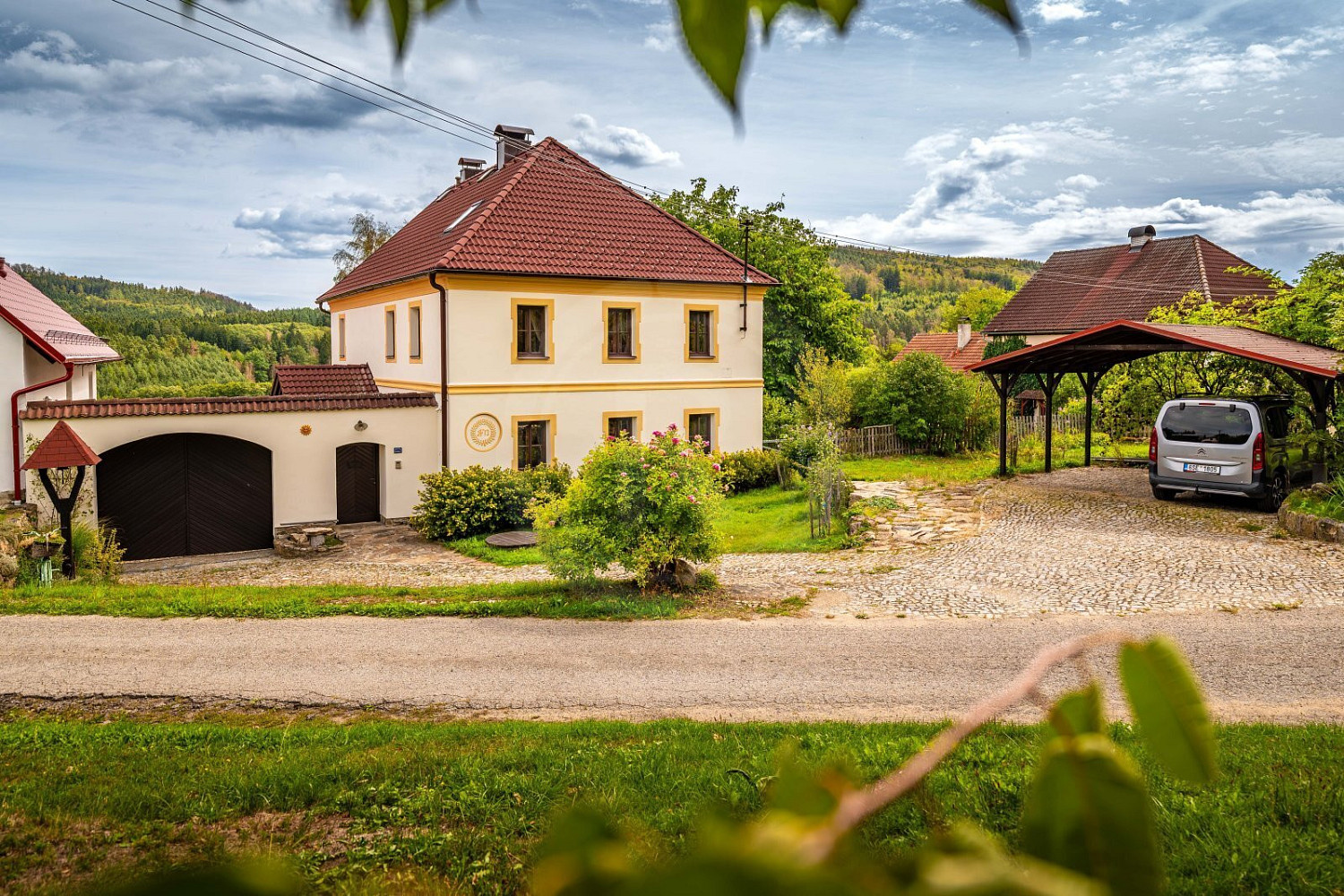 Prodej chaty/chalupy 288 m² s pozemkem 1 576 m²