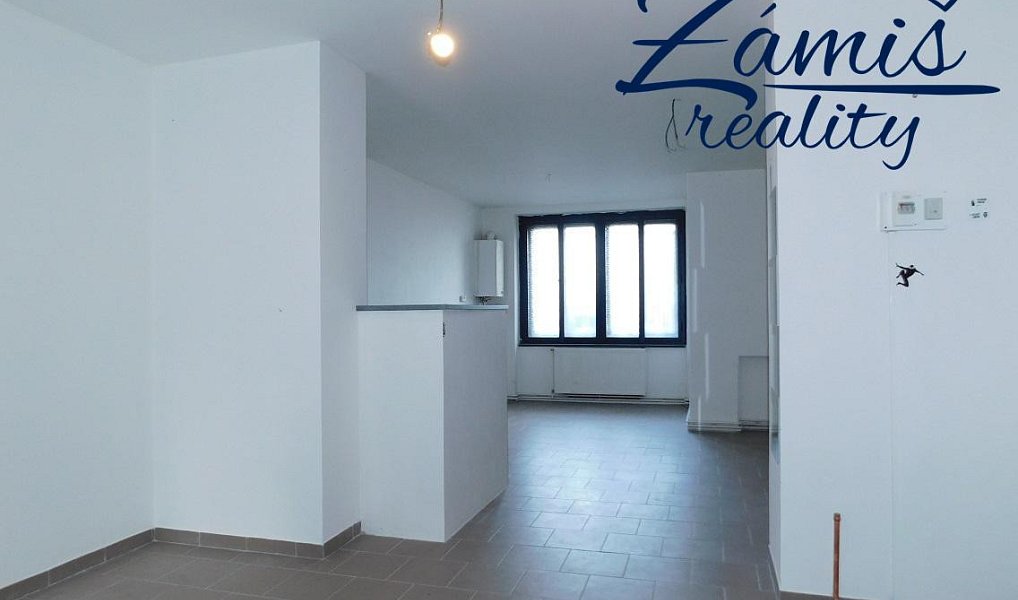 Pronájem obchodních prostor 40 m², Kladno – náhled fotky 3