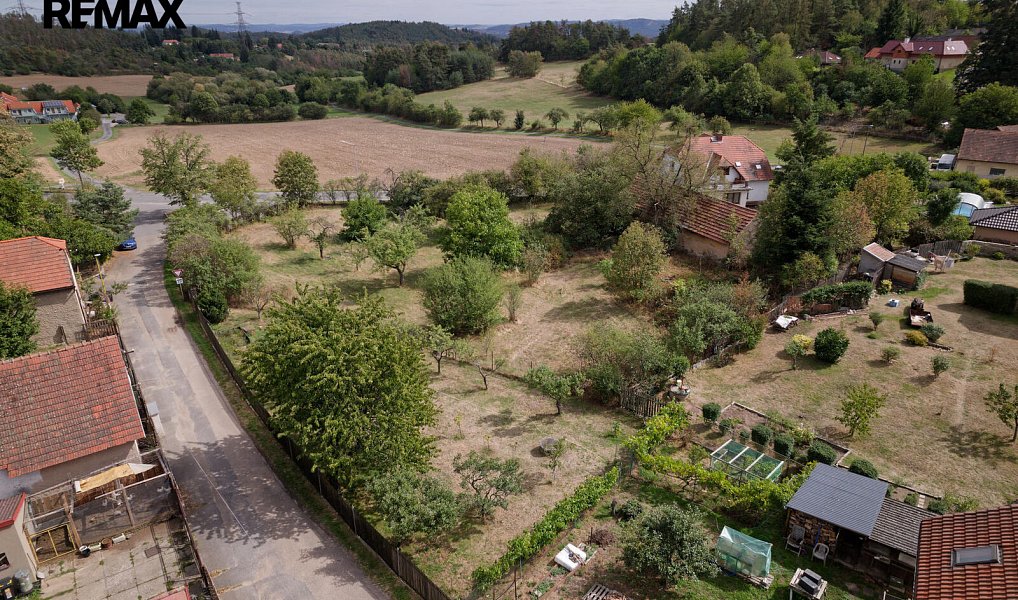 Prodej stavebního pozemku 1 050 m², Nečín – náhled fotky 2
