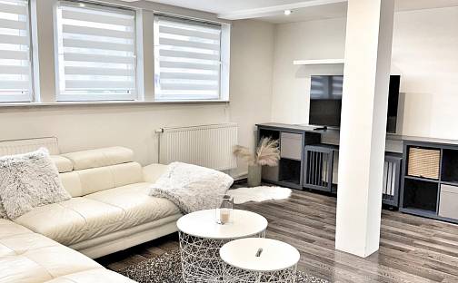 Prodej domu 98 m² s pozemkem 157 m², Korychova, Kladno - Kročehlavy