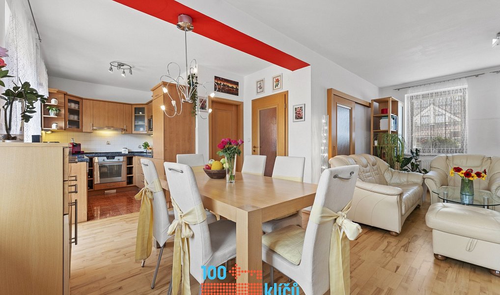 Prodej domu 186 m² s pozemkem 344 m², Jindřichův Hradec – náhled fotky 6
