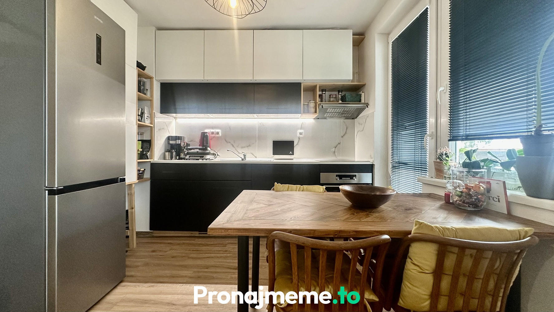 Pronájem bytu 3+kk 70 m² — photo 2
