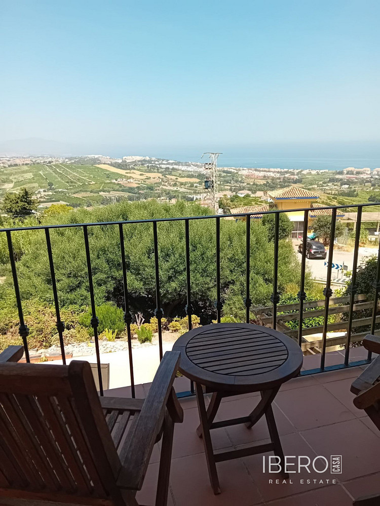 Prodej domu 193 m² s pozemkem 125 m² - Més