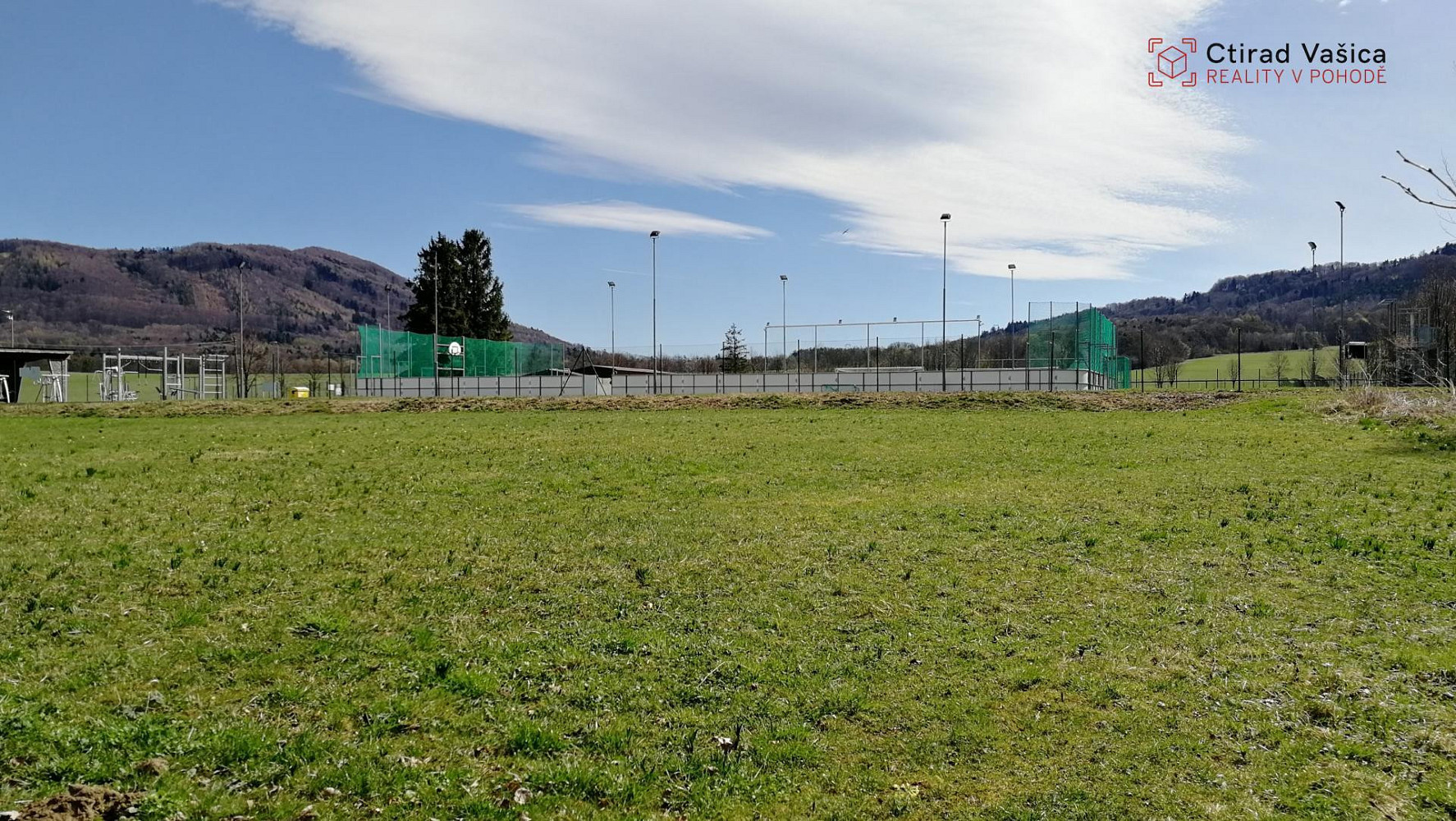 Prodej stavebního pozemku 1 640 m² – fotografie 4