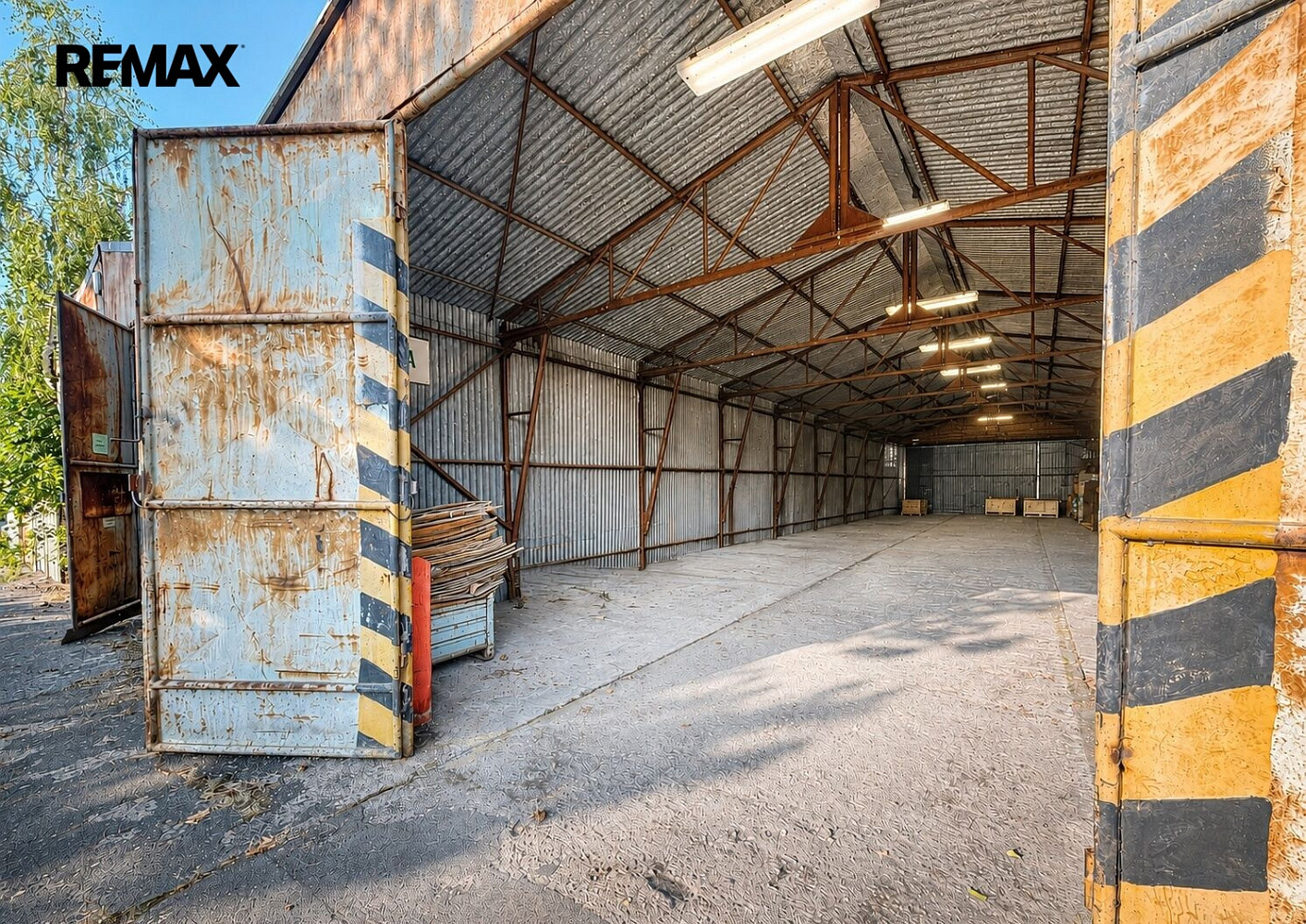 Pronájem skladovacích prostor 270 m²