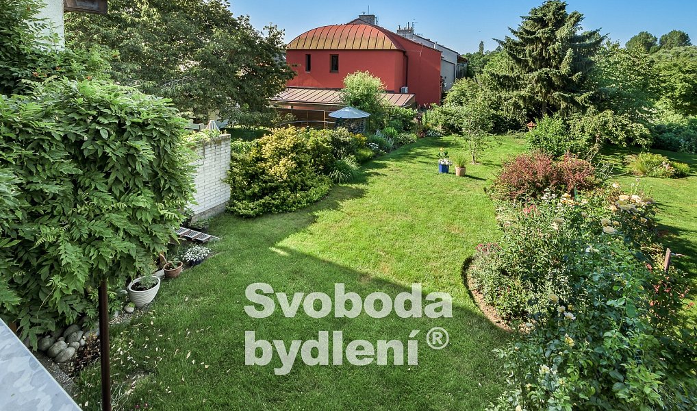 Prodej domu 222 m² s pozemkem 344 m², Praha – náhled fotky 2