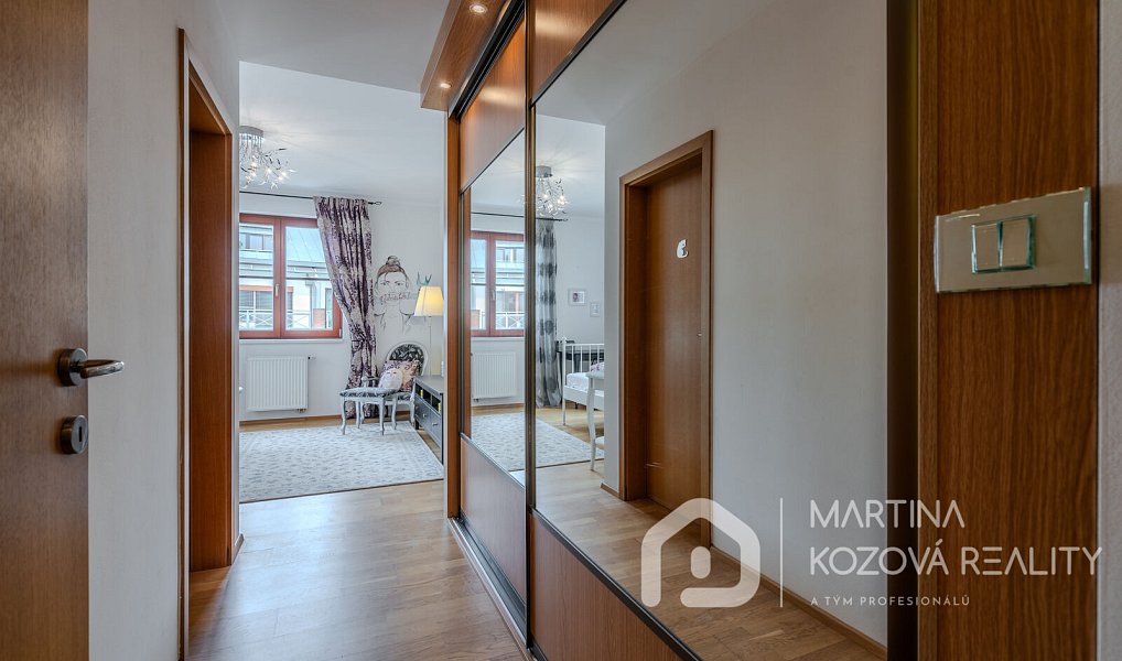 Prodej bytu 4+1 139 m², Praha – náhled fotky 23