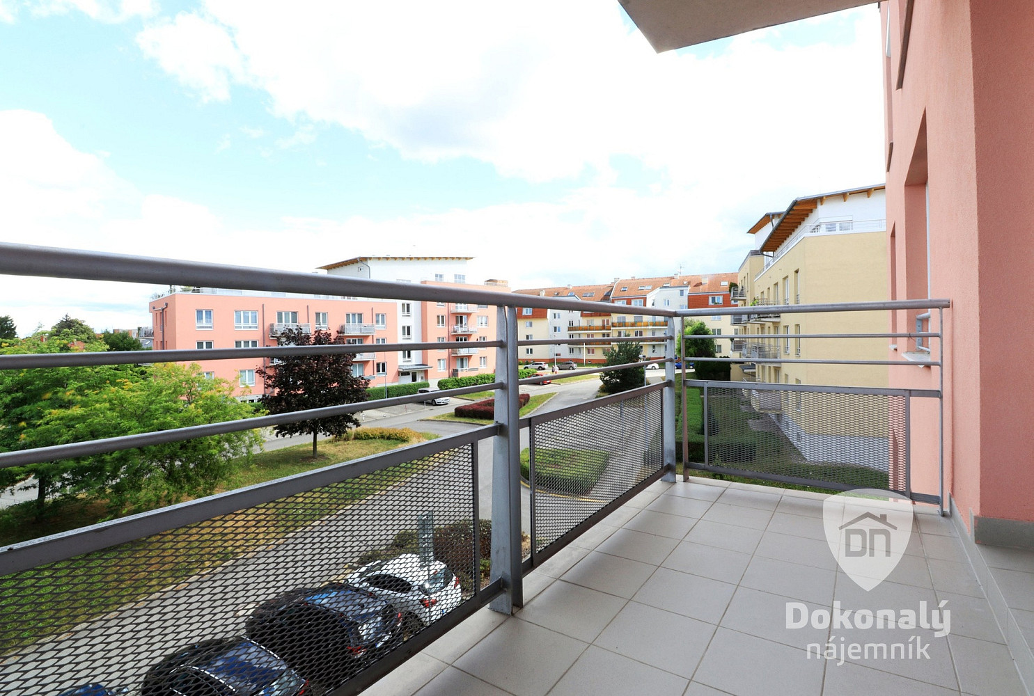 Pronájem bytu 2+kk 40 m² – fotografie 3