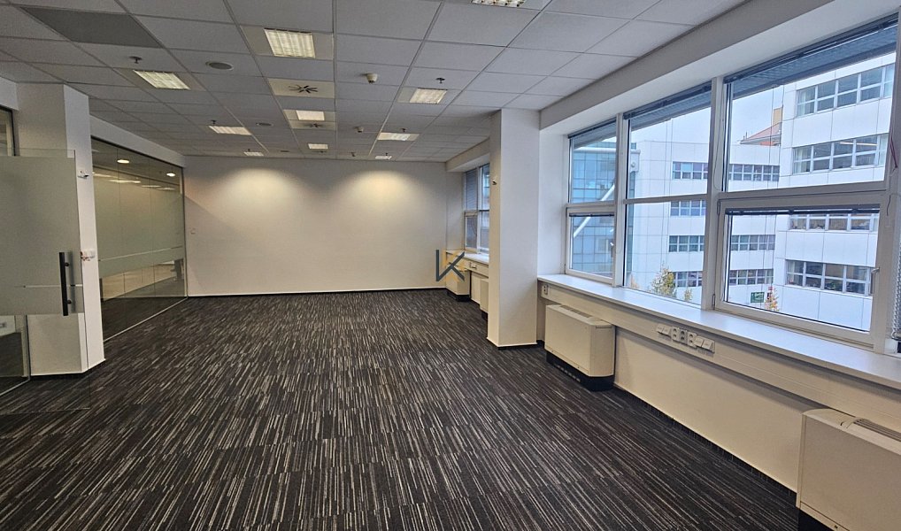 Pronájem kanceláře 576 m², Praha – náhled fotky 10