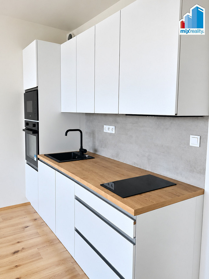 Pronájem bytu 2+kk 56 m² – fotografie 2