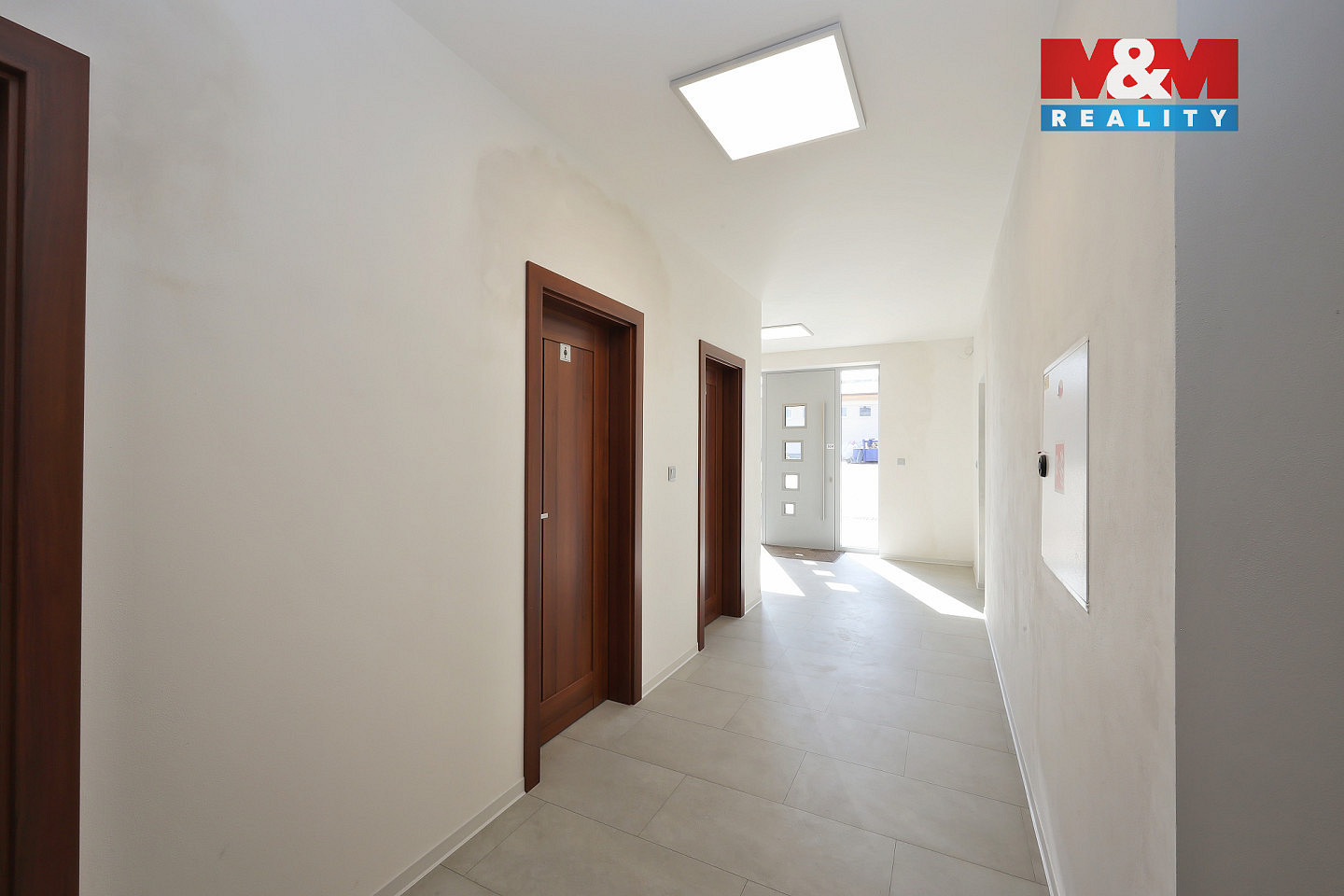 Prodej obchodních prostor 1 381 m² — photo 4