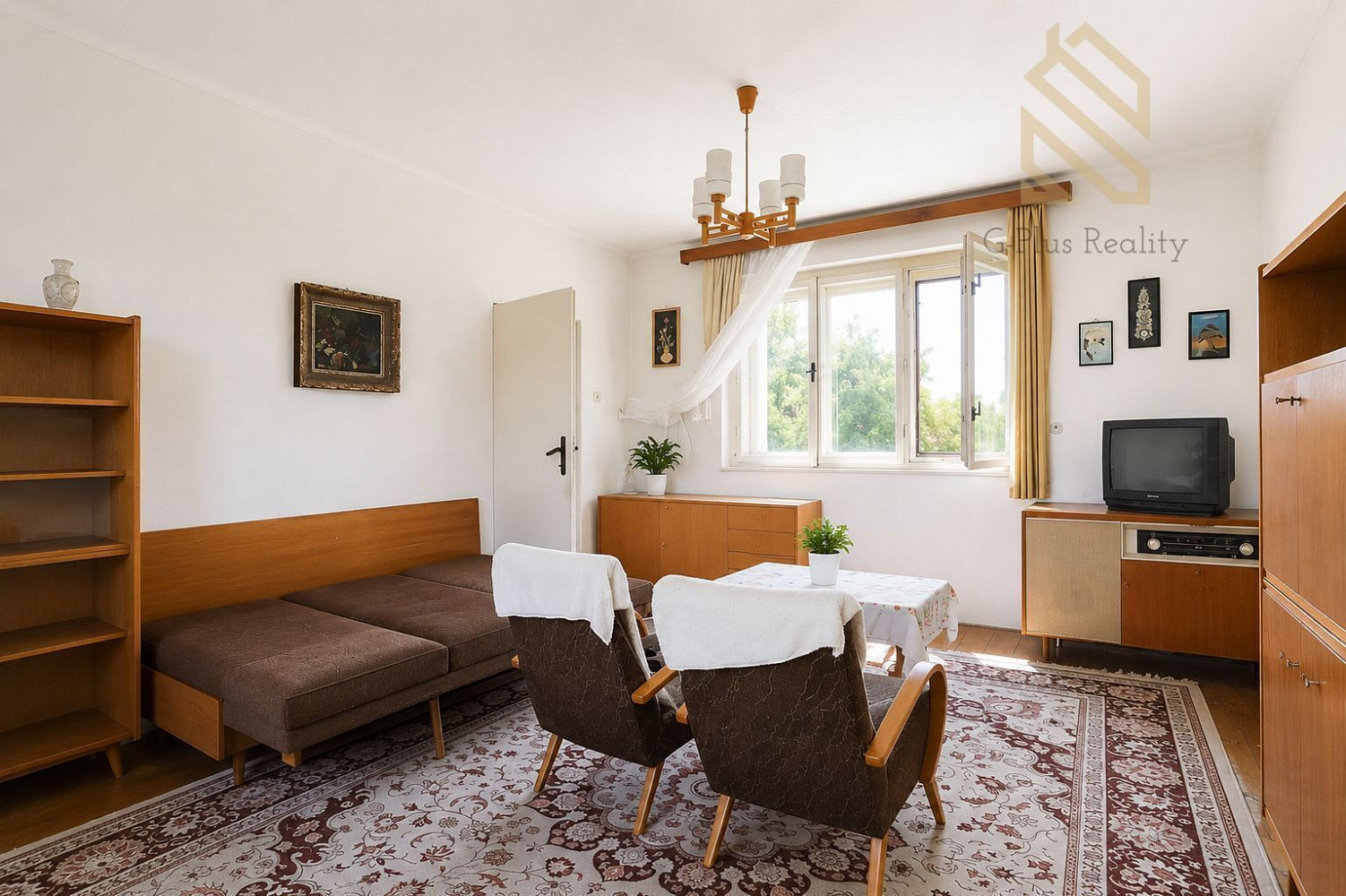 Prodej domu 210 m² s pozemkem 569 m² – fotografie 2