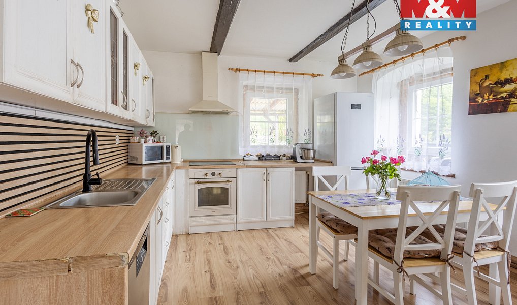 Prodej domu 250 m² s pozemkem 928 m², Mařenice – náhled fotky 2